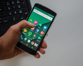 Google to charge phone makers to install its apps